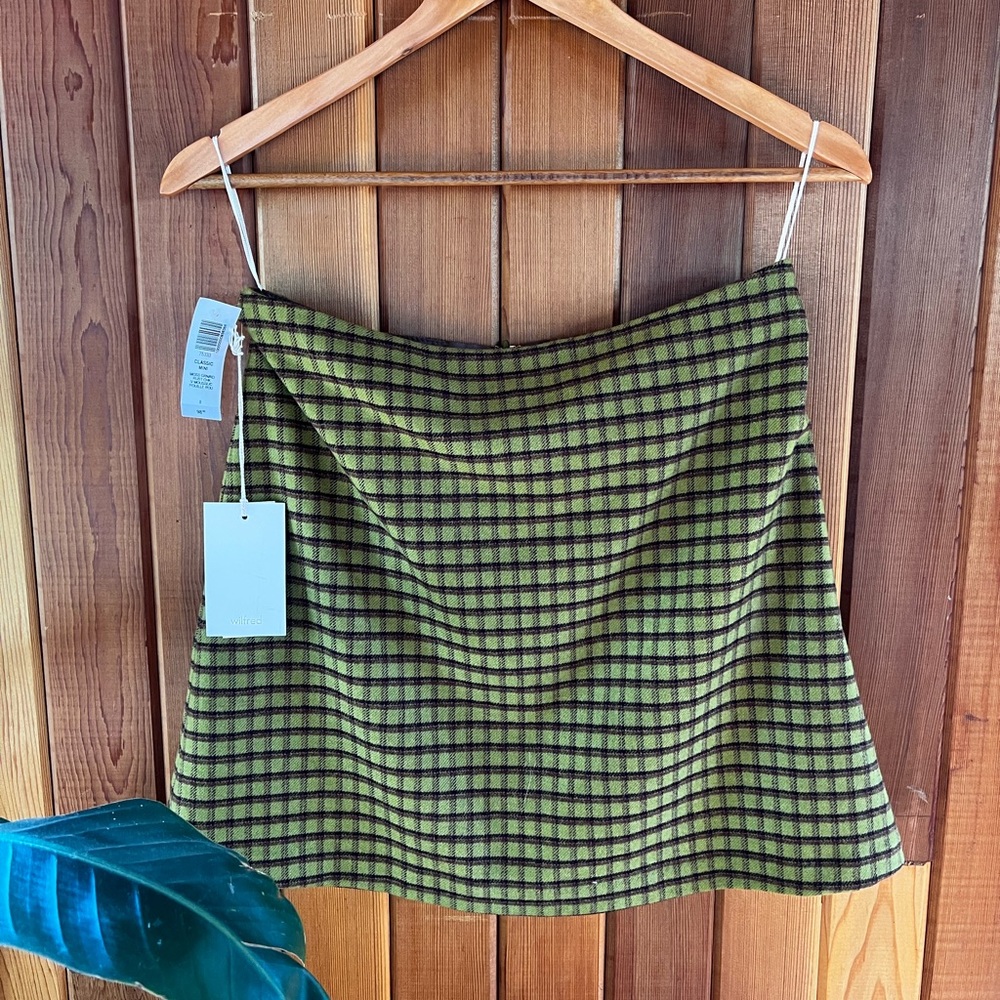 Aritzia classic Mini Skirt BNWT